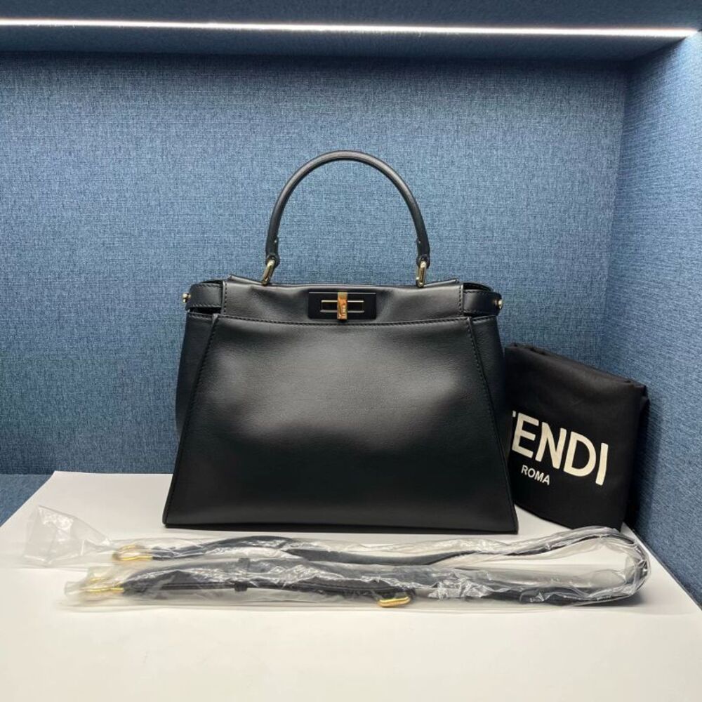 Fendi Women Pre-Loved Bag Very Good Condition